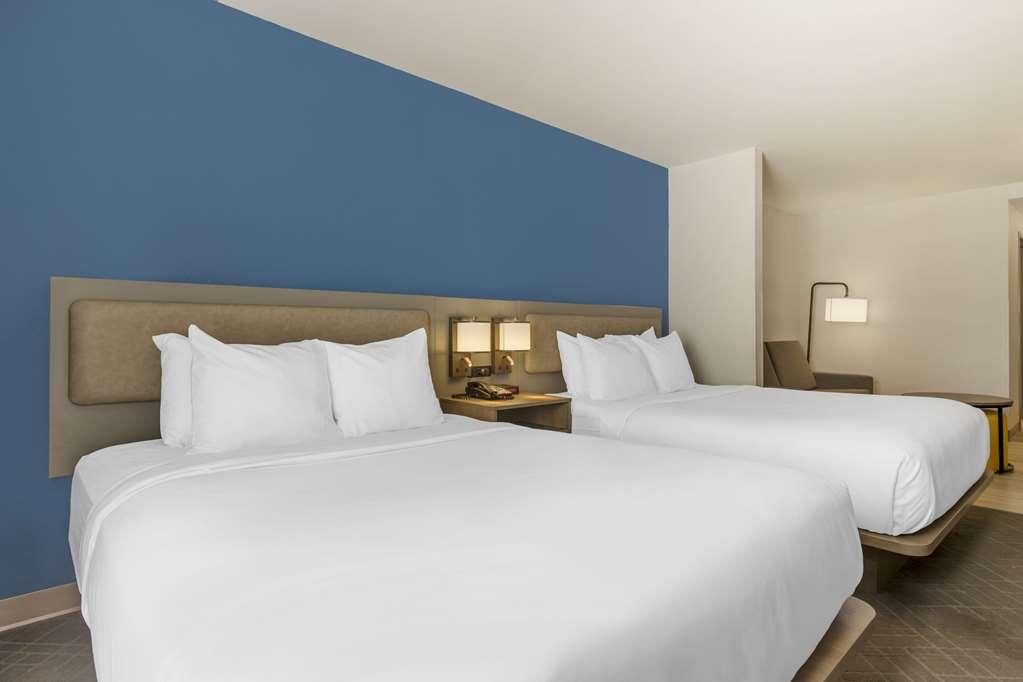Comfort Suites Columbia Northeast - Fort Jackson Rum bild