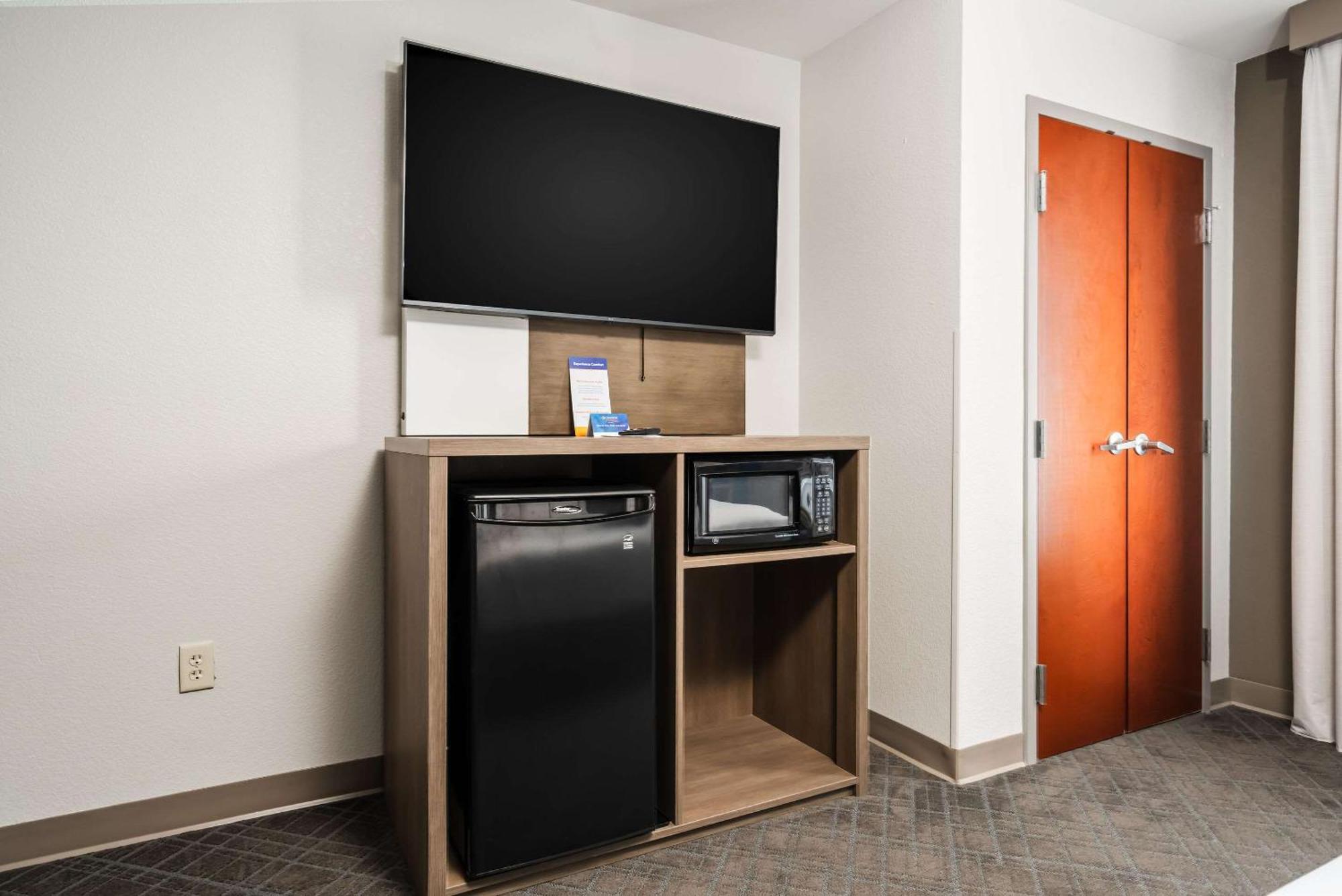 Comfort Suites Columbia Northeast - Fort Jackson Exteriör bild
