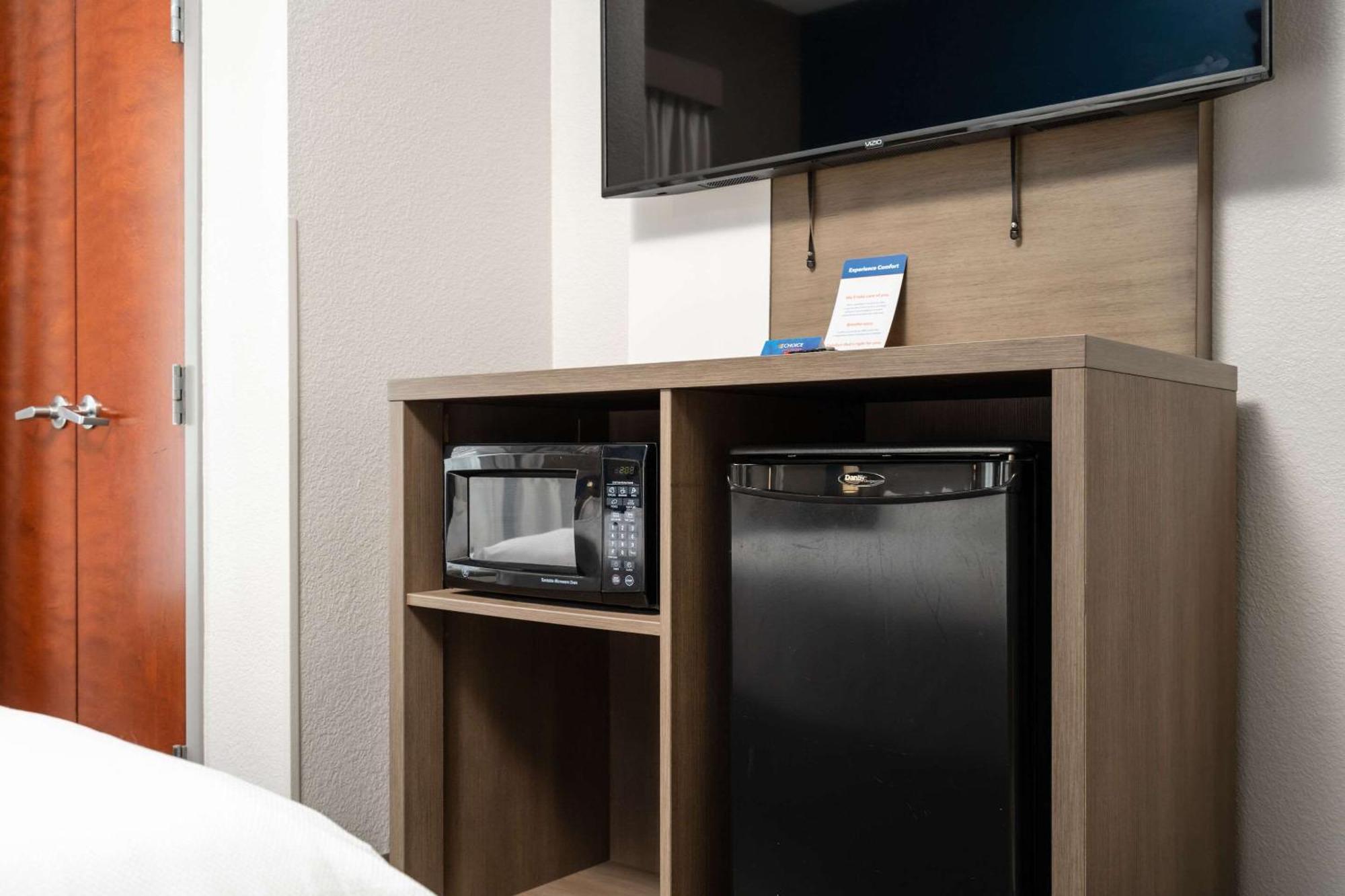 Comfort Suites Columbia Northeast - Fort Jackson Exteriör bild