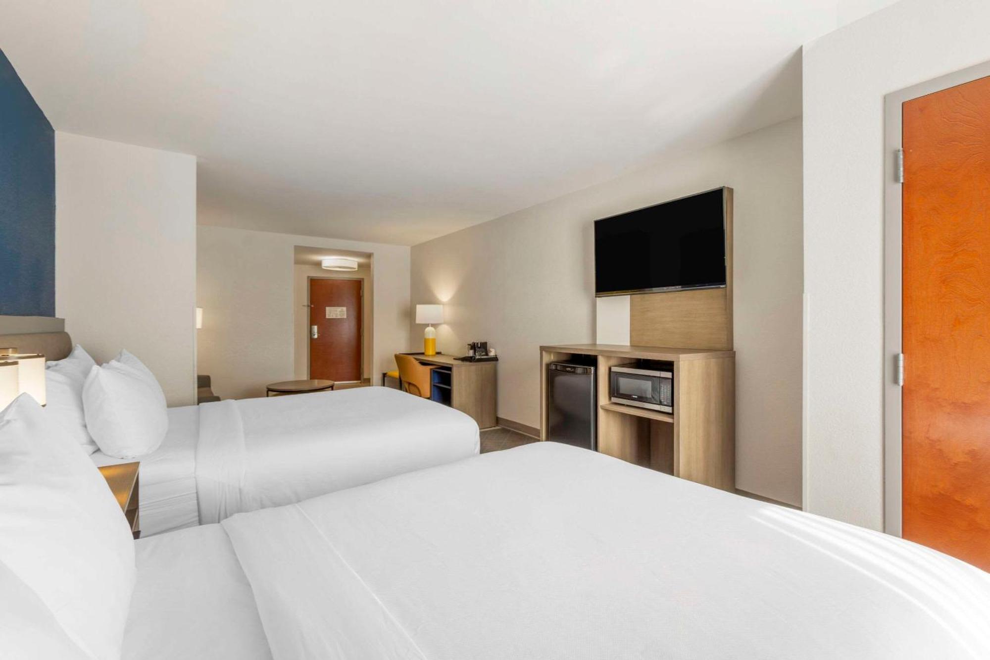 Comfort Suites Columbia Northeast - Fort Jackson Exteriör bild