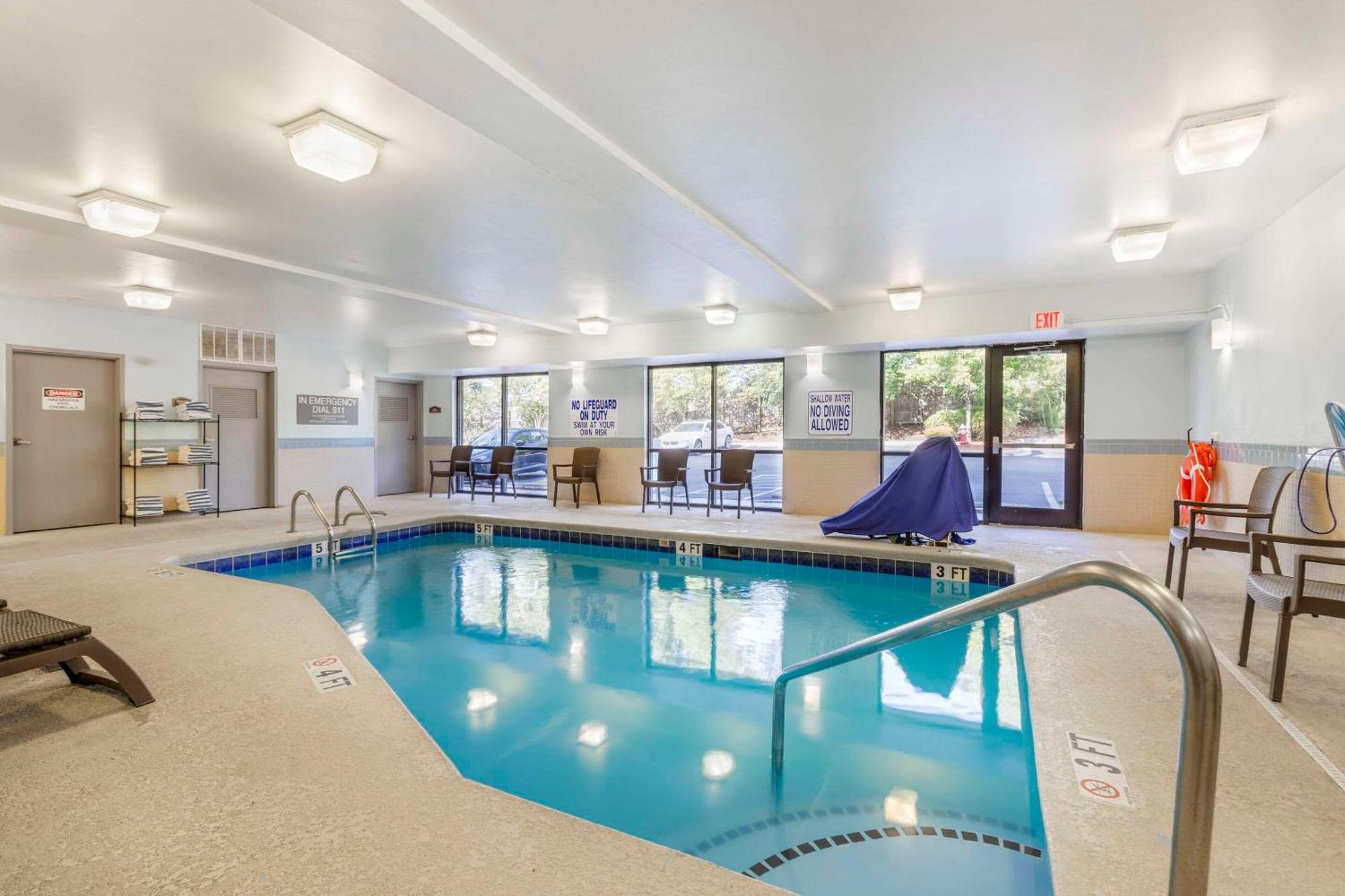 Comfort Suites Columbia Northeast - Fort Jackson Exteriör bild