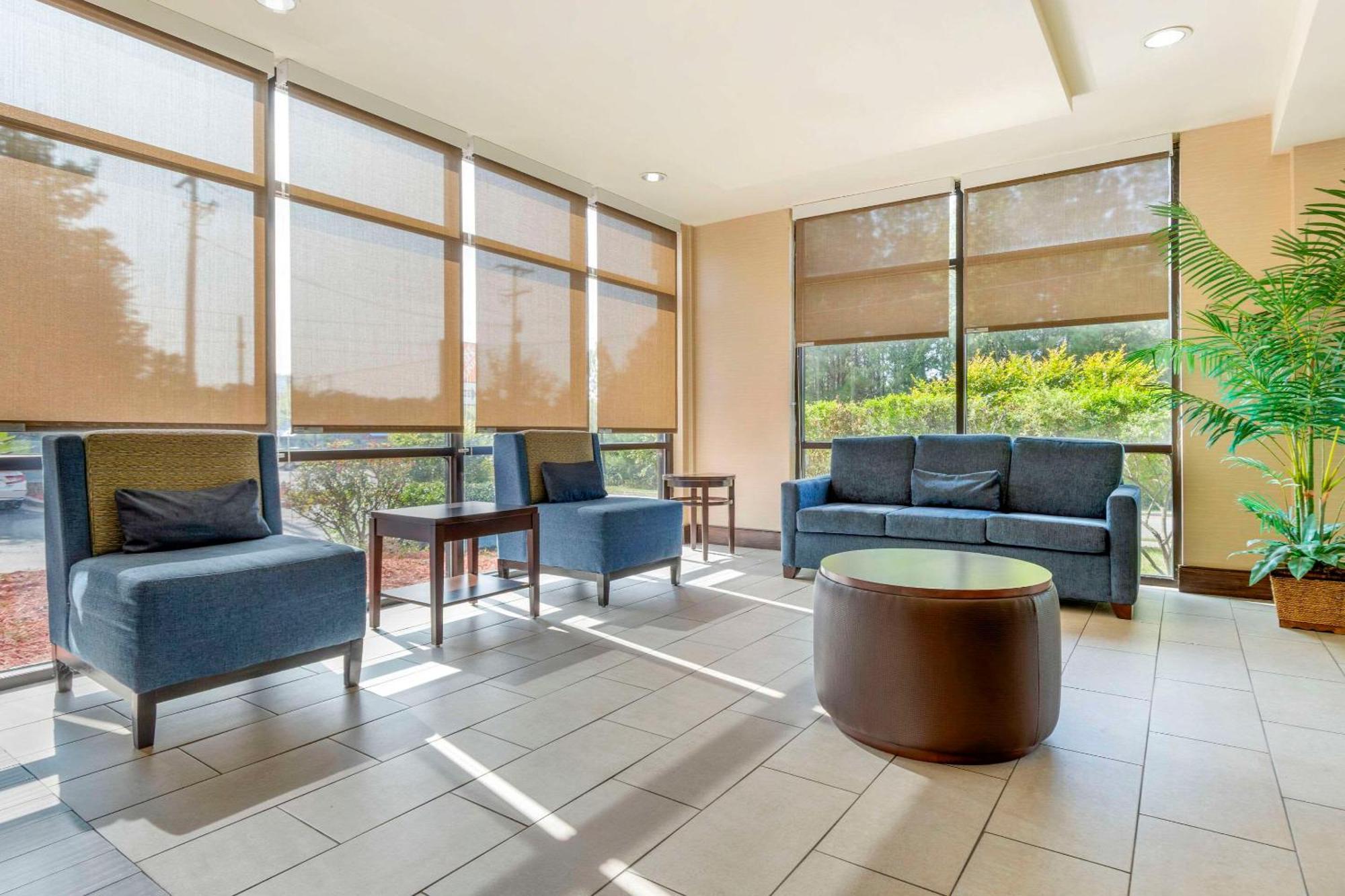 Comfort Suites Columbia Northeast - Fort Jackson Exteriör bild