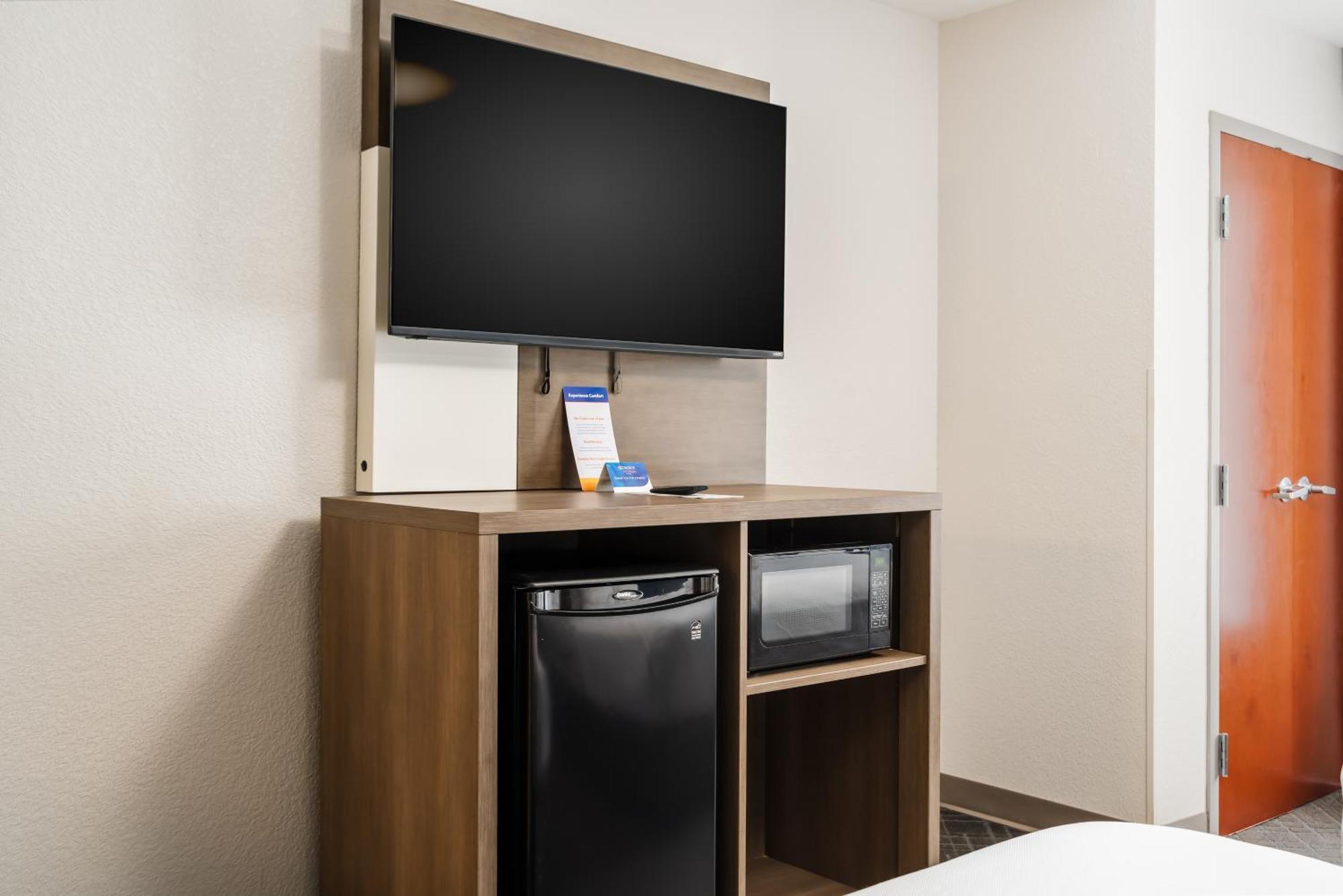 Comfort Suites Columbia Northeast - Fort Jackson Exteriör bild