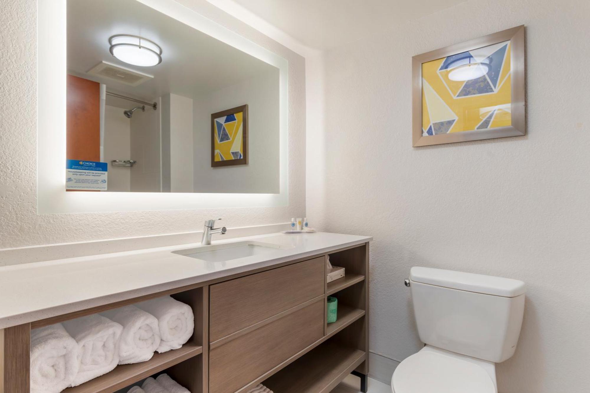 Comfort Suites Columbia Northeast - Fort Jackson Exteriör bild