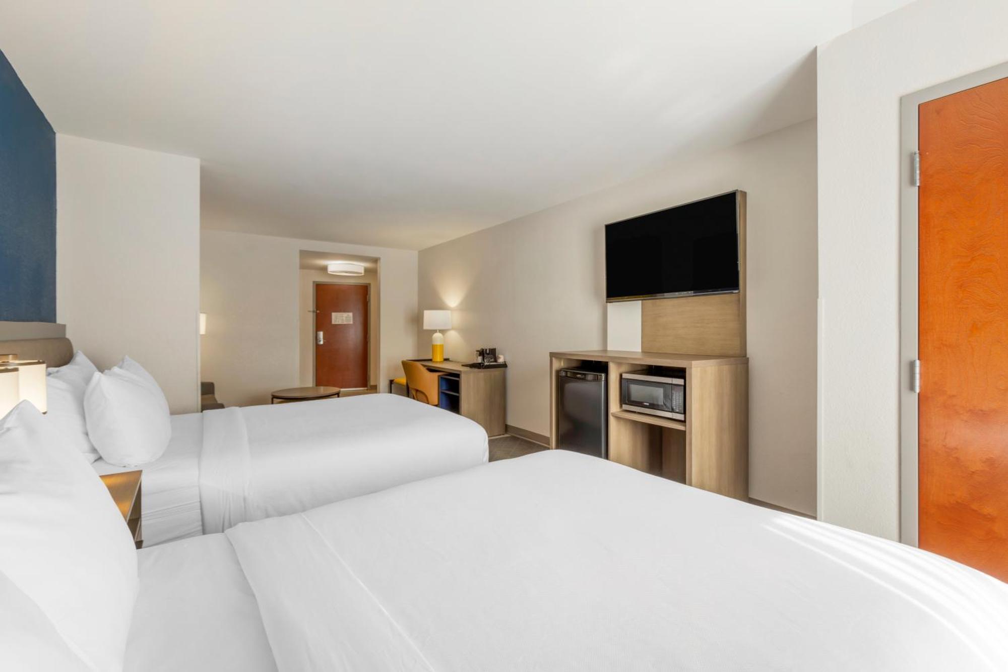 Comfort Suites Columbia Northeast - Fort Jackson Exteriör bild